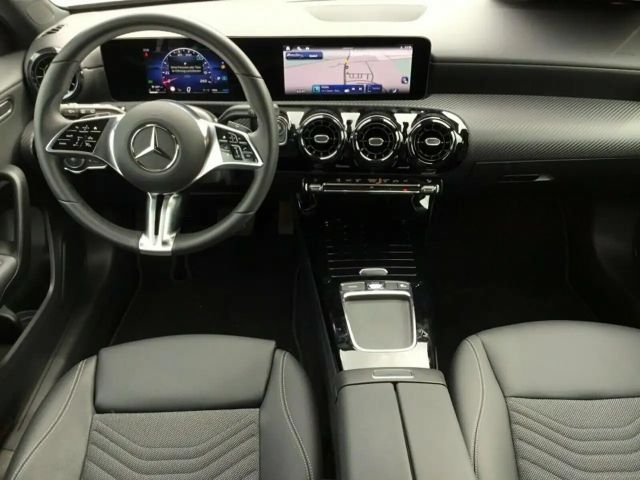 Mercedes-Benz A 180 PDC SHZ LED SpurH AUT LM KAM KlimaA