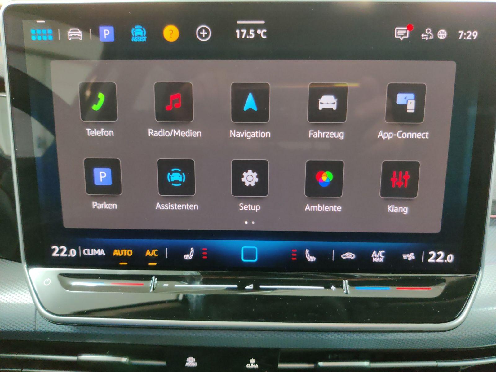 Volkswagen Golf 1.5 eTSI Life Plus