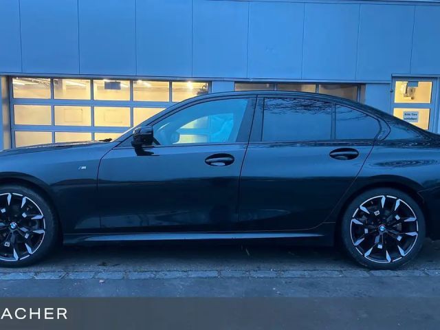 BMW 320 320i M-Sport Sedan xDrive