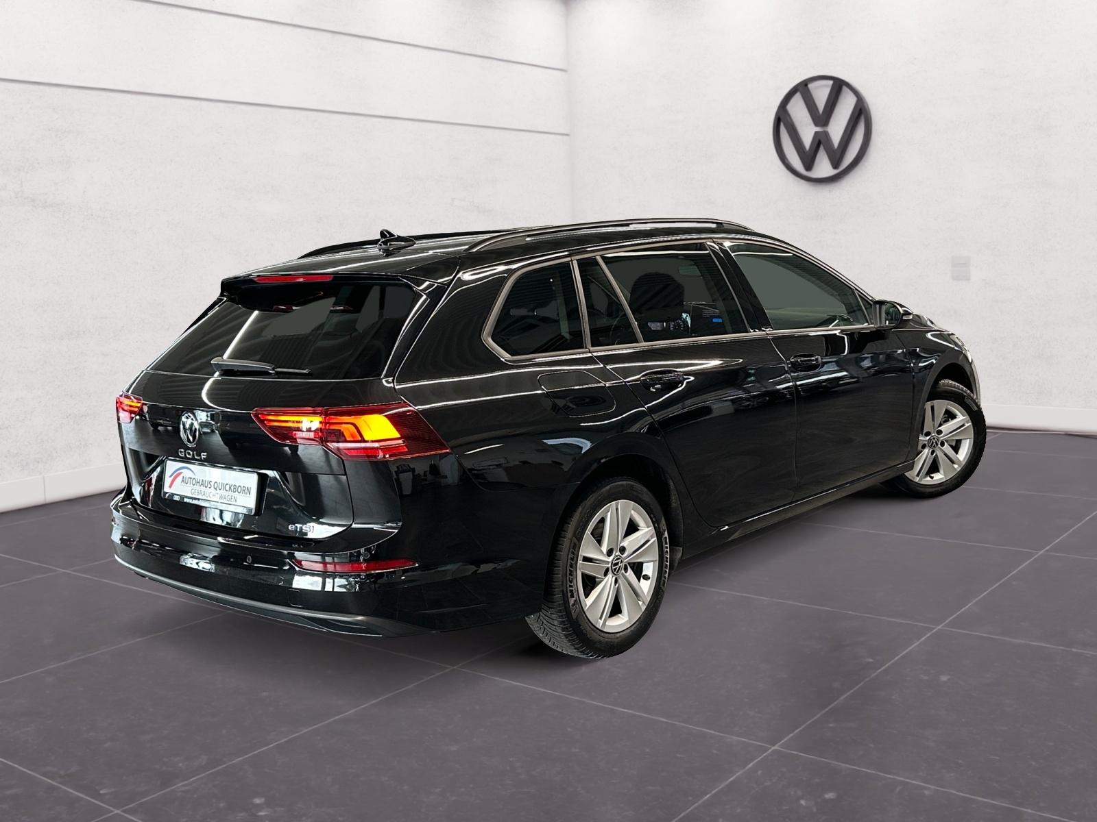 Volkswagen Golf 1.5 eTSI DSG Golf VIII Life Variant