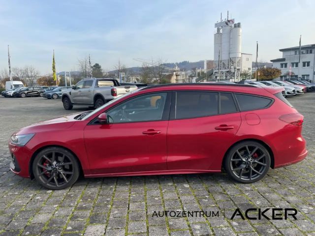 Ford Focus ST Line Wagon