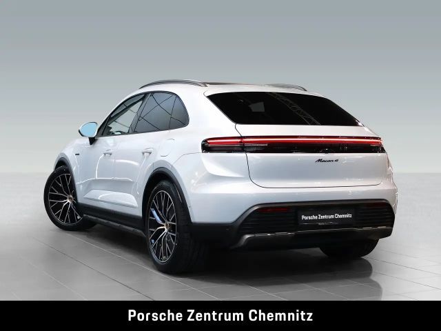 Porsche Macan 4