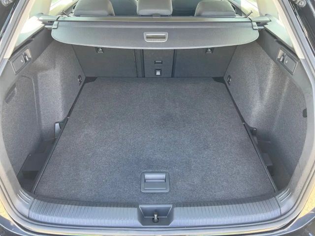 Volkswagen Golf 2.0 TDI Golf VIII Life Variant