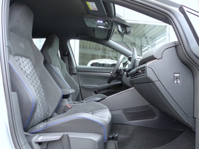 Volkswagen Golf 1.5 eTSI DSG
