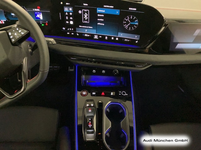 Audi A6 Avant Quattro S-Tronic