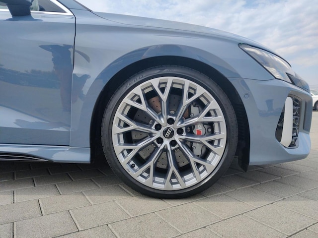 Audi RS3 Quattro S-Tronic Sedan