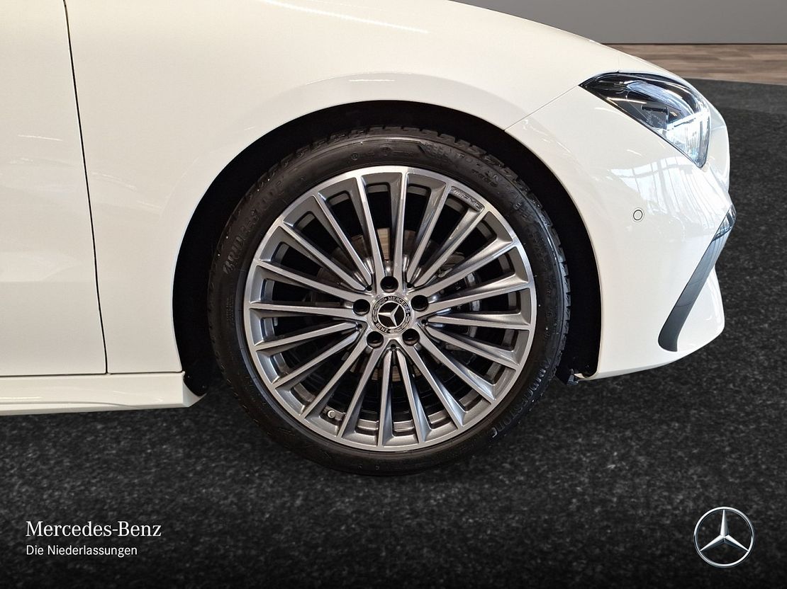 Mercedes-Benz CLA 180 AMG Line Coupé