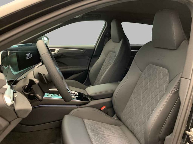 Audi A6 Avant Quattro S-Tronic