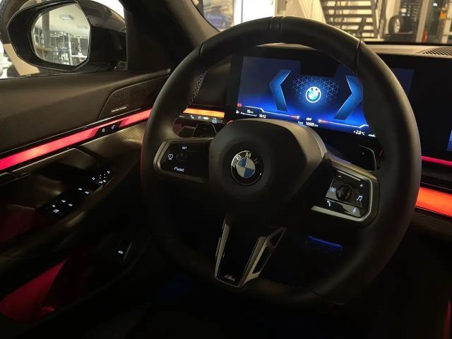 BMW 520 520i M-Sport Sedan