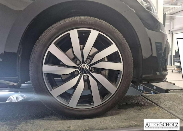 Volkswagen Touran 1.5 TSI DSG Highline R-Line