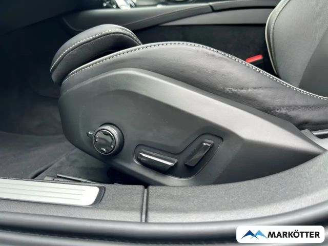 Volvo V60 AWD Dark Hybrid Plus T6