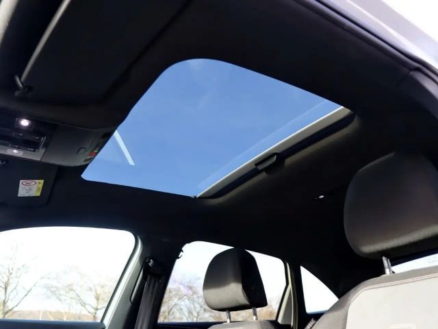 Volkswagen Taigo 1.0 TSI DSG R-Line