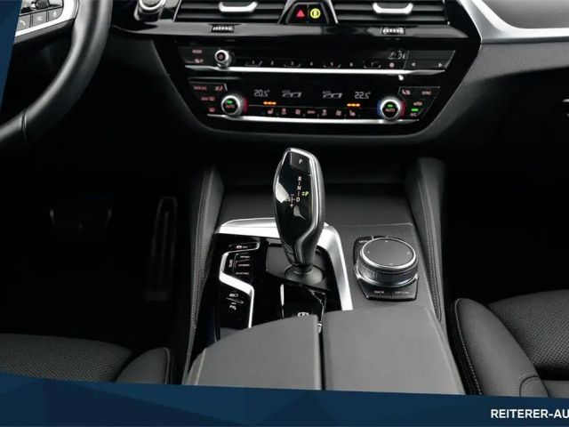 BMW 530 530e M-Sport Sedan xDrive