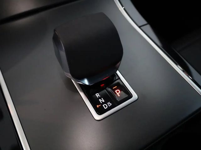 Land Rover Range Rover Velar D200 Dynamic SE