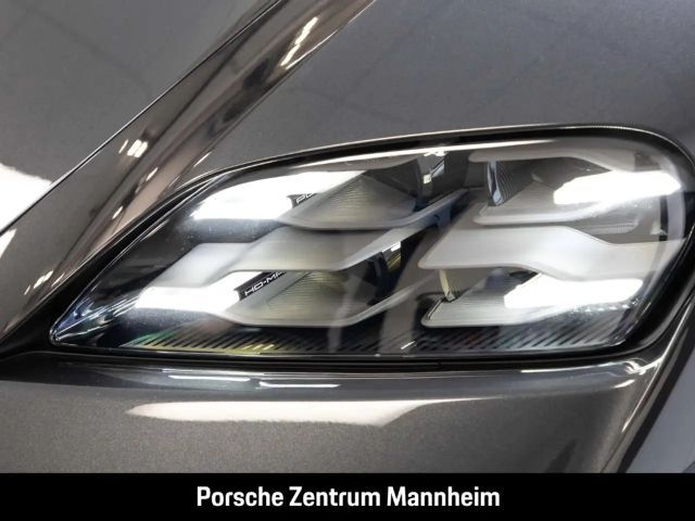 Porsche Taycan 4 Cross Turismo