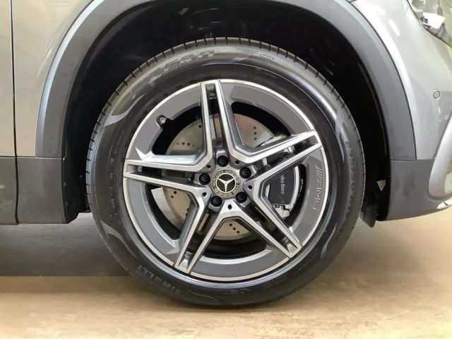 Mercedes-Benz GLB 220 4MATIC AMG Line