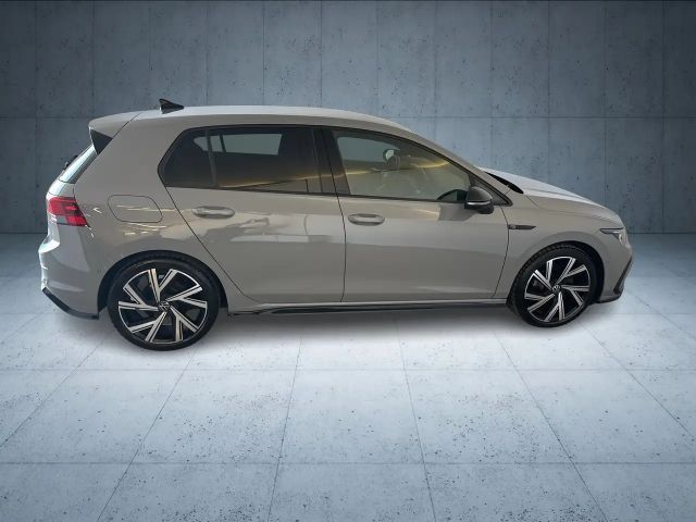 Volkswagen Golf DSG R-Line