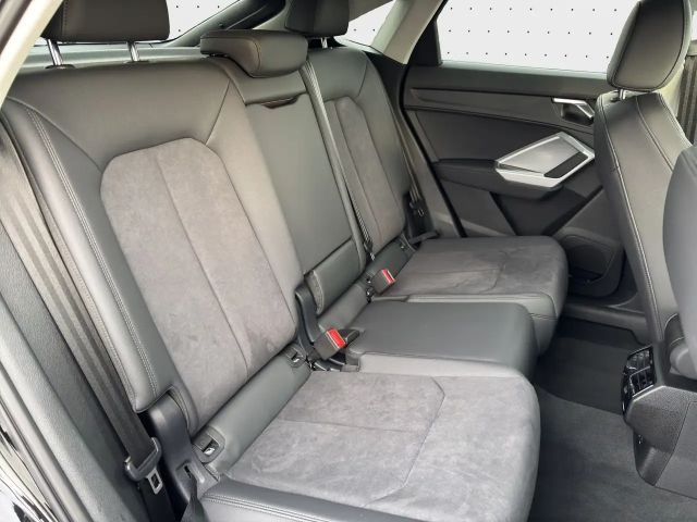 Audi Q3 35 TFSI S-Line