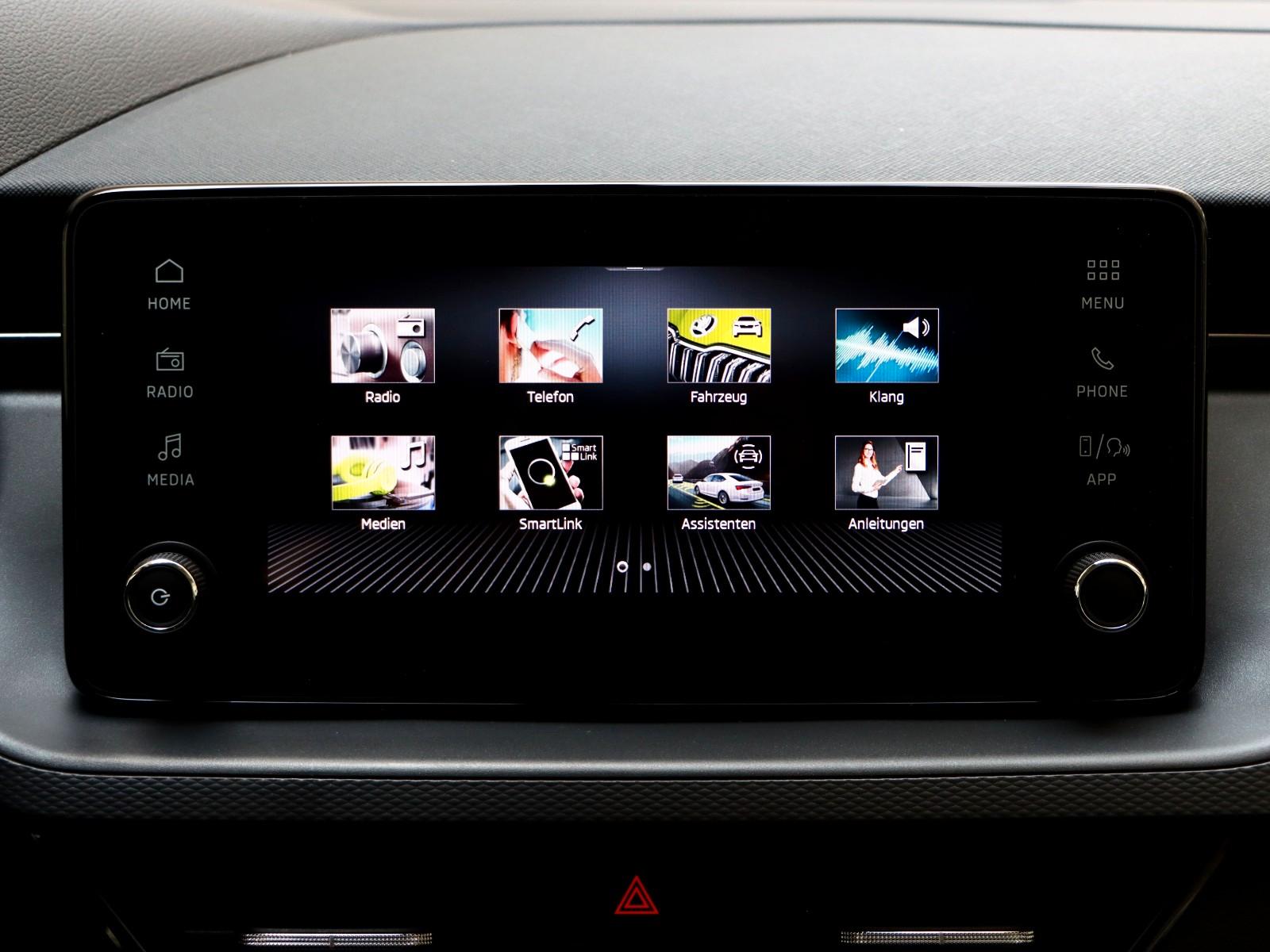 Skoda Scala 1.0 Essence DSG 116PS-AHK LED PDC Tempomat