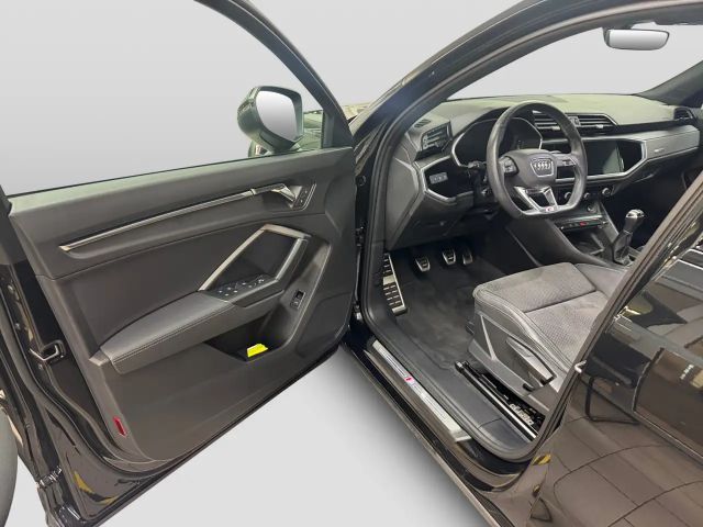 Audi Q3 35 TFSI S-Line