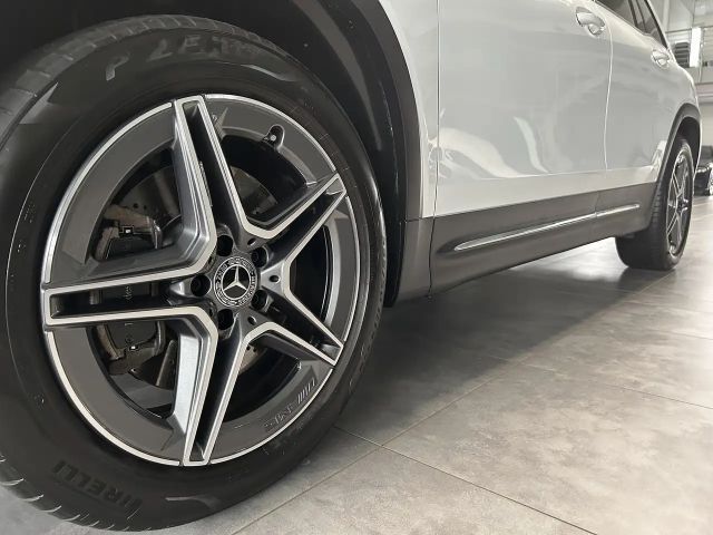 Mercedes-Benz GLB 250 4MATIC AMG Line Premium