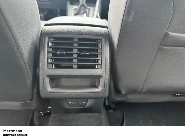 Volkswagen Golf 1.0 TSI Life e-Golf