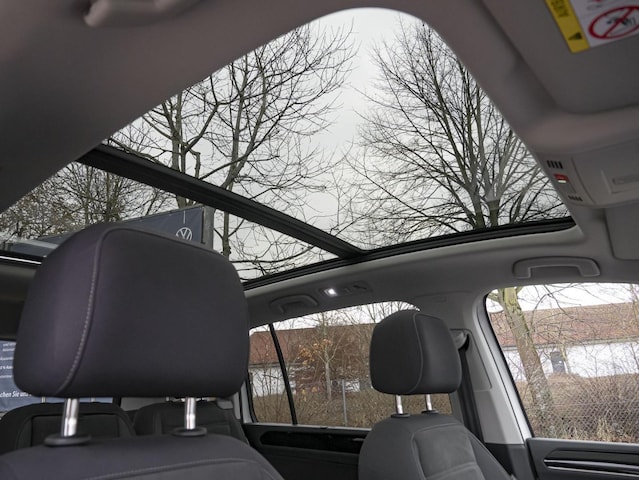 Volkswagen Touran 1.5 TSI DSG Highline R-Line