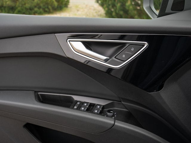 Audi Q4 e-tron Compact 45 e-tron Audi Q4 e-tron