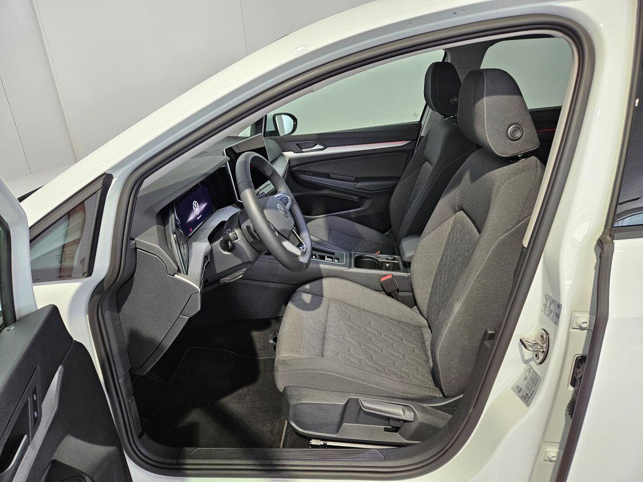 Volkswagen Golf 1.5 eTSI DSG Life