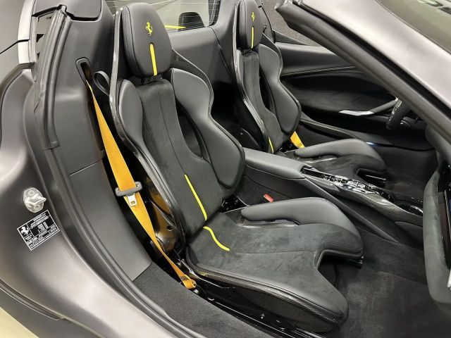 Ferrari 296 GTS Lift HiFi Karbon Racing-Seats Grigio-Opaco-Matt