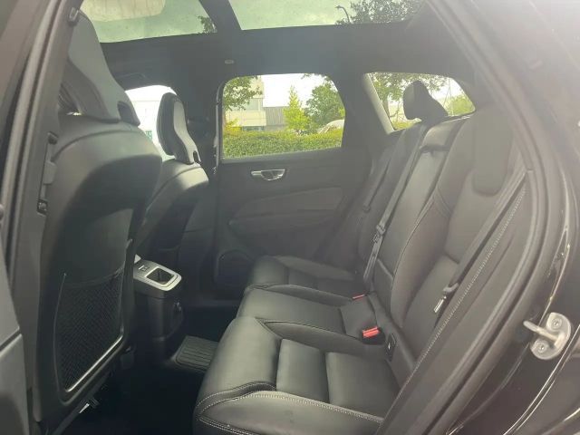 Volvo XC60 AWD Dark Plus Recharge T6