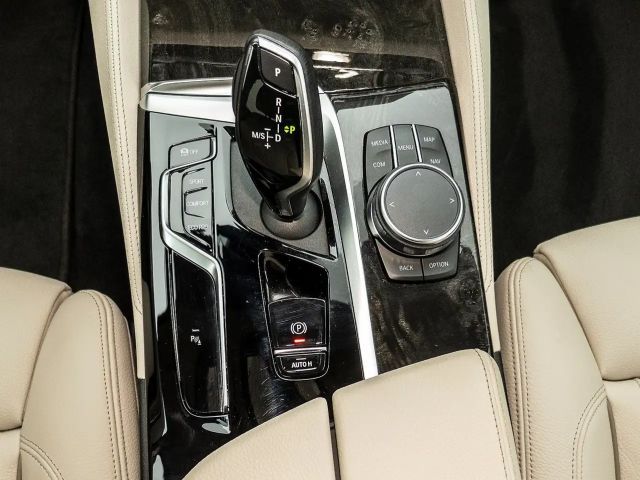 BMW 530 530d Luxury Line Touring xDrive