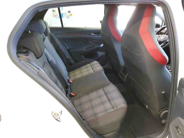 Volkswagen Golf Pano AHK RearView HUD Sitzh HK ACC