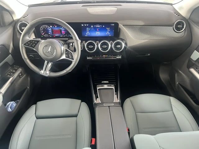 Mercedes-Benz GLA 180 Progressive