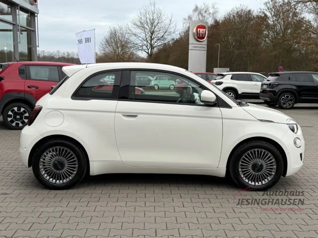Fiat 500e +Rückfahrkam.+PDC+Sitzheiz.+Keyless