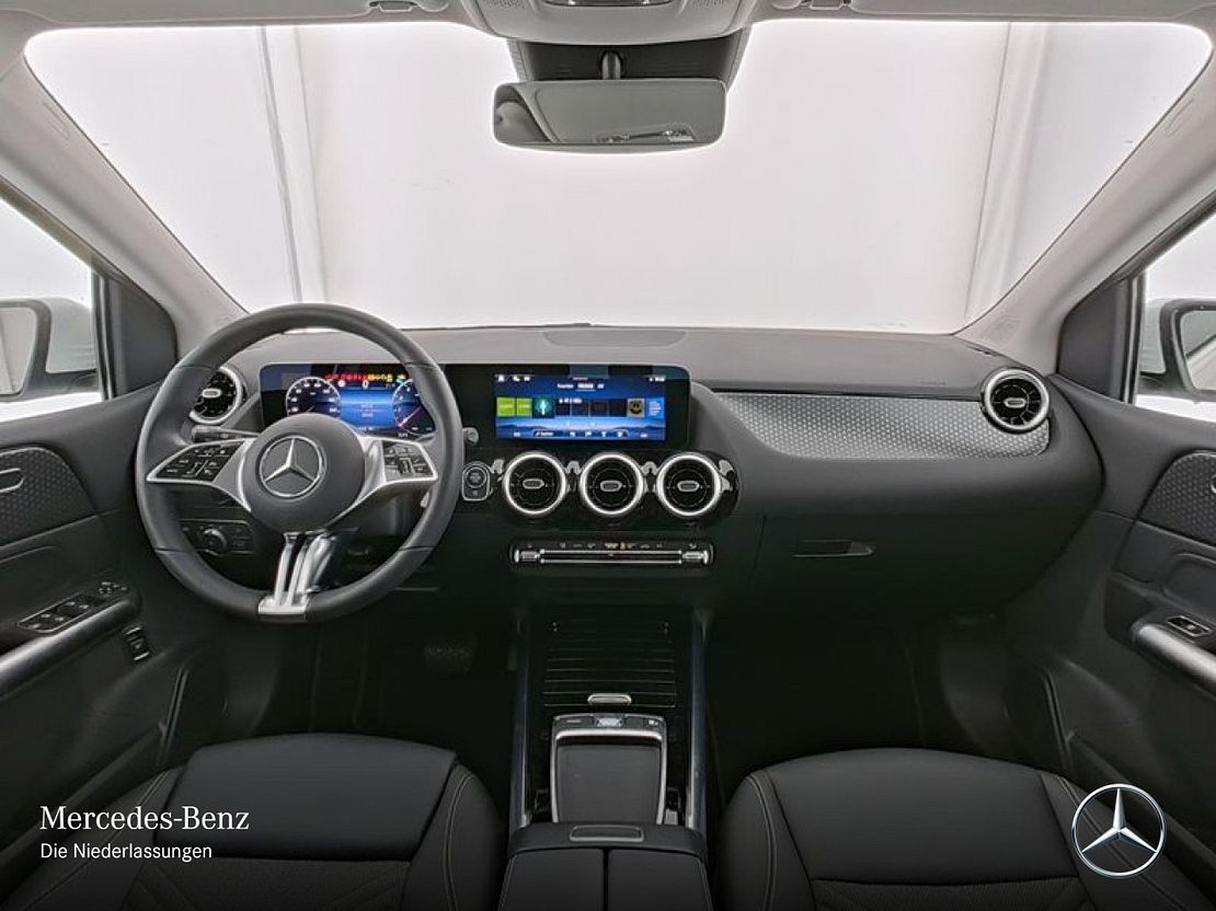 Mercedes-Benz B 200 Sedan