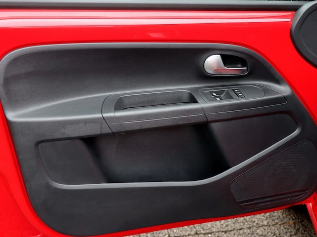 Volkswagen up! Move Move up!