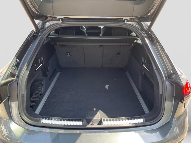 Audi A6 Avant Quattro S-Tronic