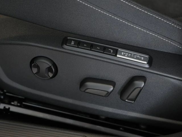 Volkswagen Golf 4Motion DSG Life