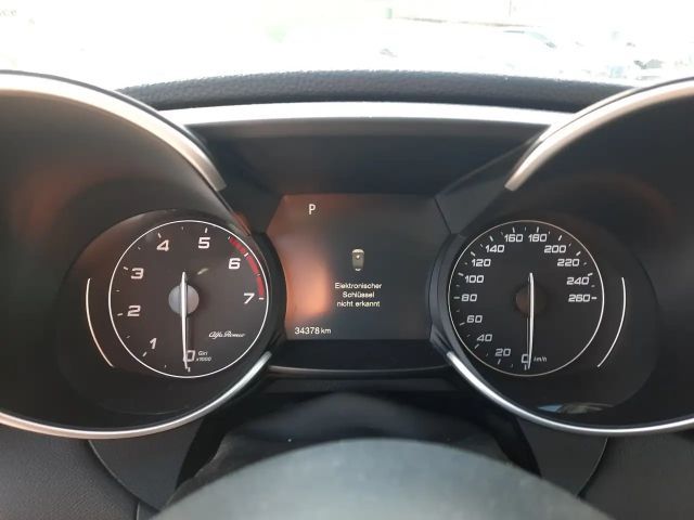 Alfa Romeo Giulia Q4 TI Turbo