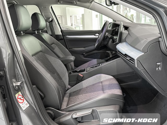 Volkswagen Golf 1.5 eTSI DSG