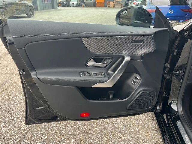 Mercedes-Benz CLA 180 Progressive