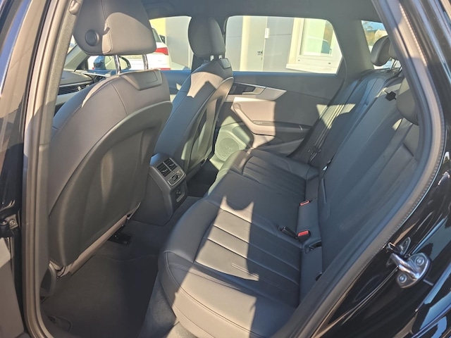 Audi A4 35 TFSI Avant S-Tronic