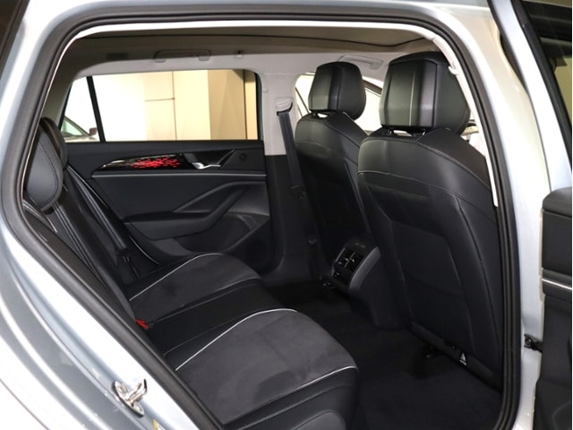 Volkswagen Passat 1.5 eTSI DSG Max Pro Variant