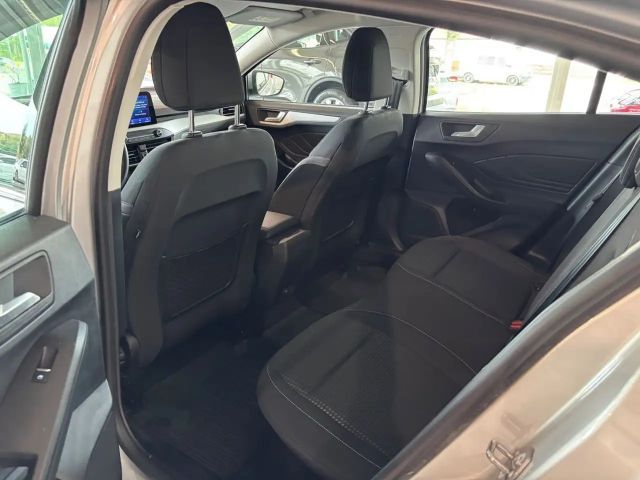 Ford Focus Cool & Connect Limited