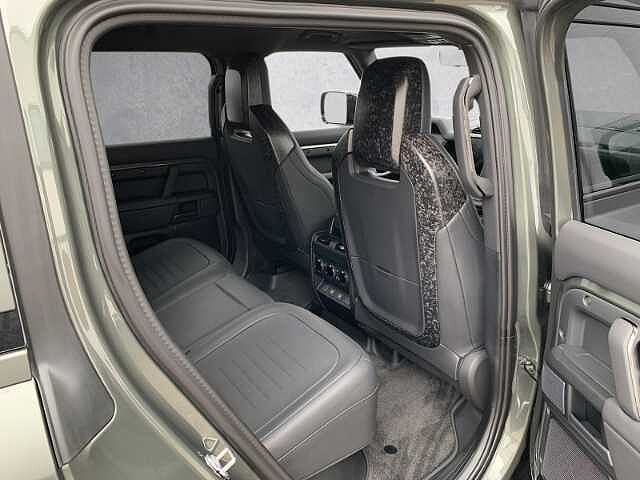 Land Rover Defender 110