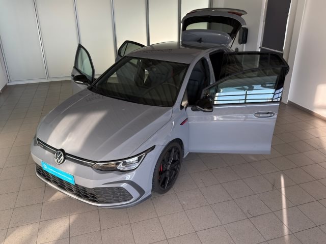 Volkswagen Golf 2.0 TSI Golf VIII