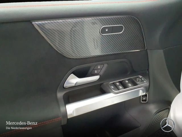 Mercedes-Benz GLB 180 AMG Line