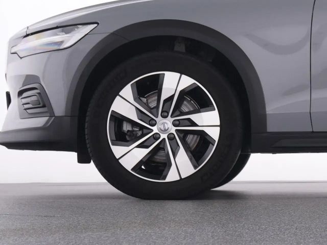 Volvo V60 Cross Country AWD Plus