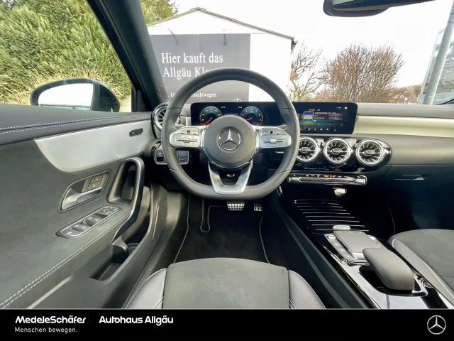 Mercedes-Benz A 200 AMG Line